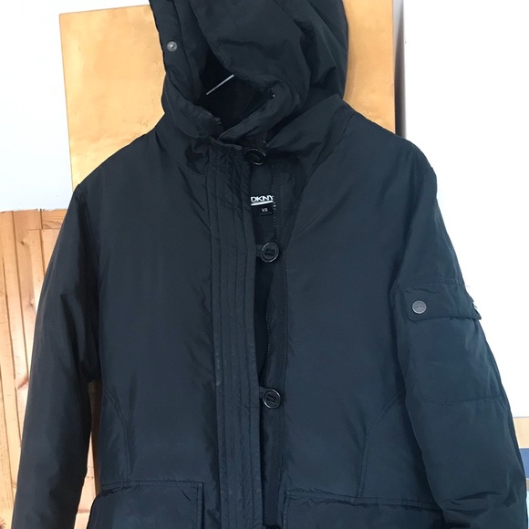 Black winter jacket with hood fits like M - Picture 1 of 6